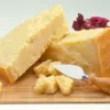 Czym Różni Się Prawdziwy Ser Parmigiano Reggiano od Podróbek?