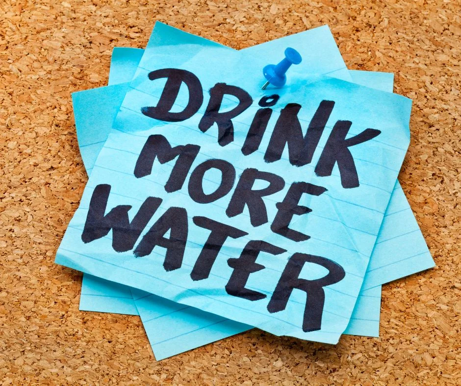 Co dzieje się z Twoim ciałem, kiedy nie pijesz wody?